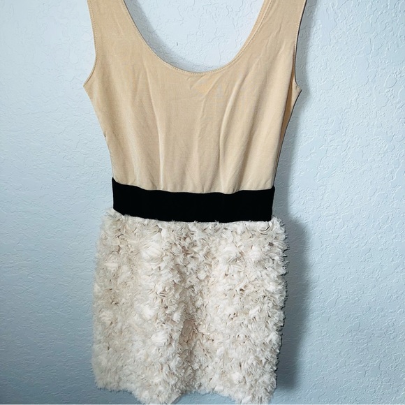 ZARA Slip Nude Dress Sleeveless Dress Rosette Floral Ruffled Skirt Size XS - Picture 3 of 5